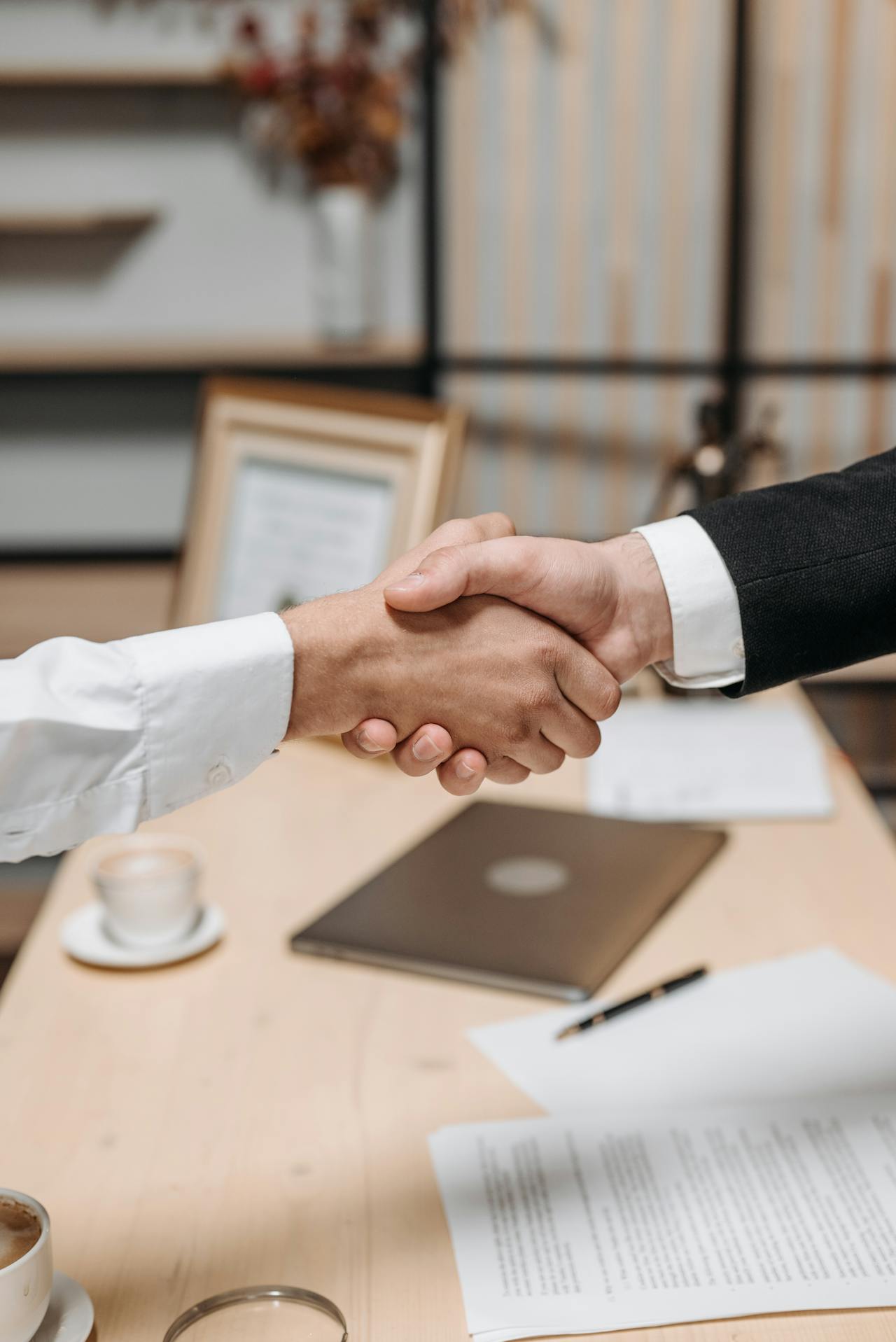 Handshake – Vertrauen und Zusammenarbeit